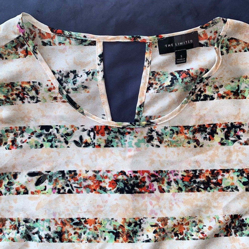 Blouse - Picture 2 of 4